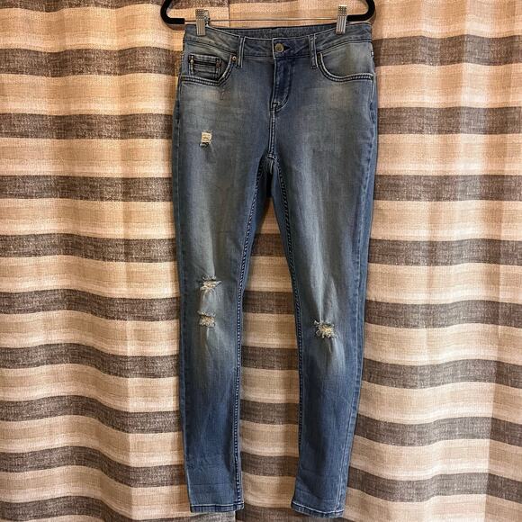 Calvin Klein Light Wash Curvy Skinny Leg Jeans Size 27/32 - Picture 2 of 15